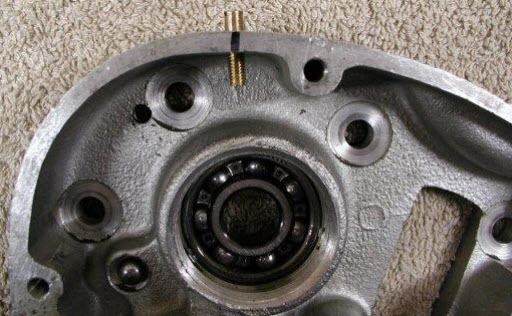 Old Britts - Eliminating oil leaks due to pressure build up in the Commando.jpg